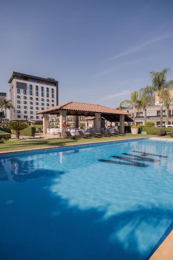 Hotel Malibu Zapopan Buitenkant foto