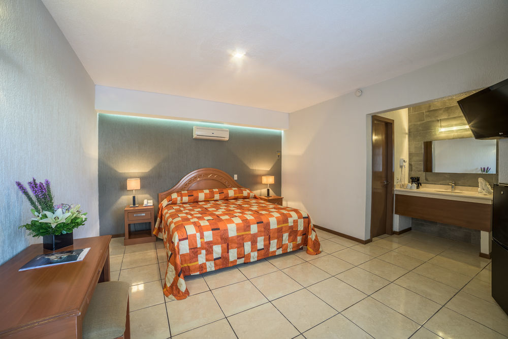 Hotel Malibu Zapopan Buitenkant foto