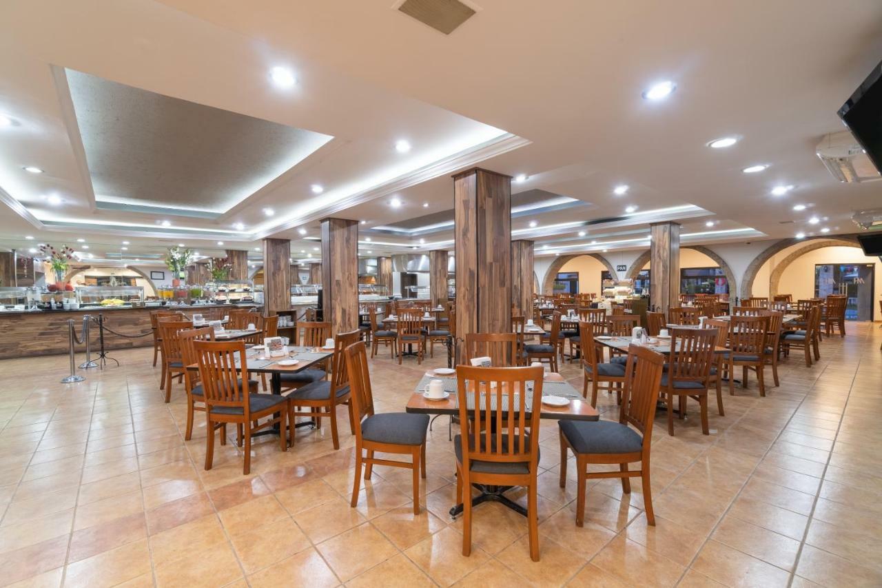 Hotel Malibu Zapopan Buitenkant foto